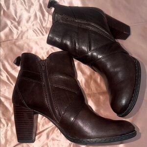 BORN Dark Brown Leather Ankle Booties with Stacked Heel